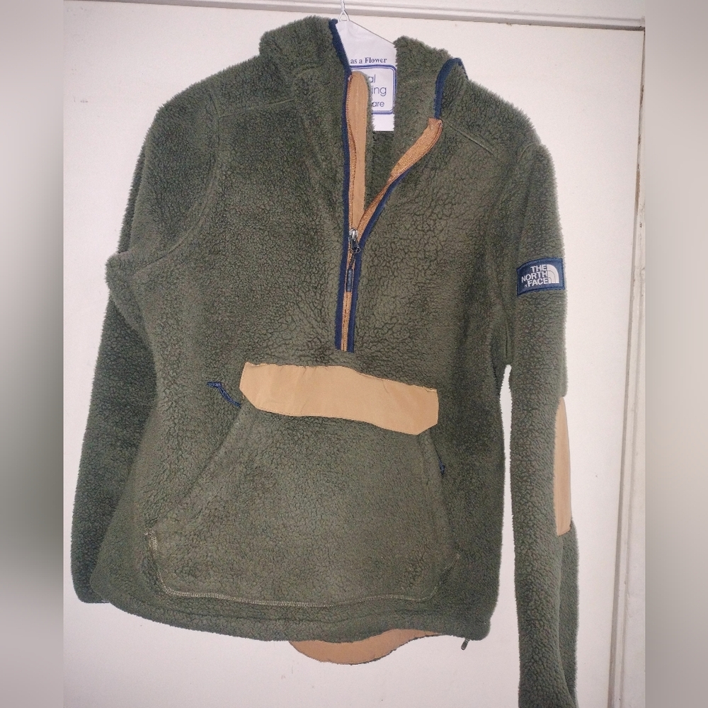 The North Face Campshire Fleece Green & Tan Women's Pullover Hoodie Size Medium